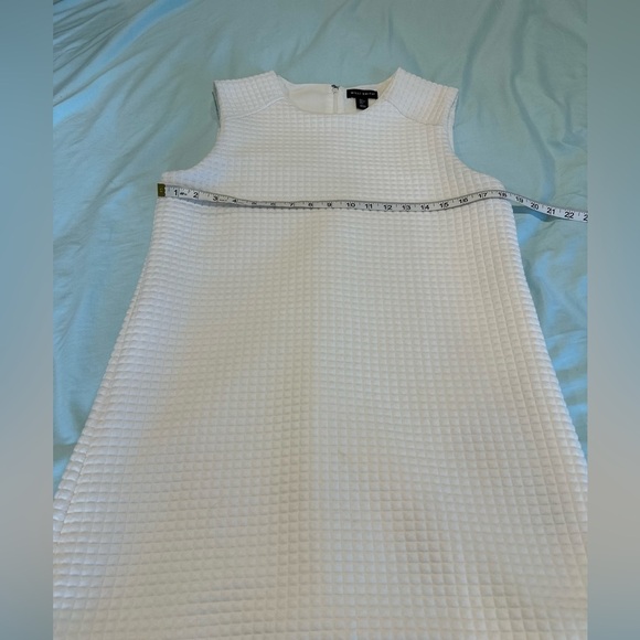 Willi Smith. Large. White Quilted.  Small Square check pattern. Sleeveless Dress - Picture 2 of 16